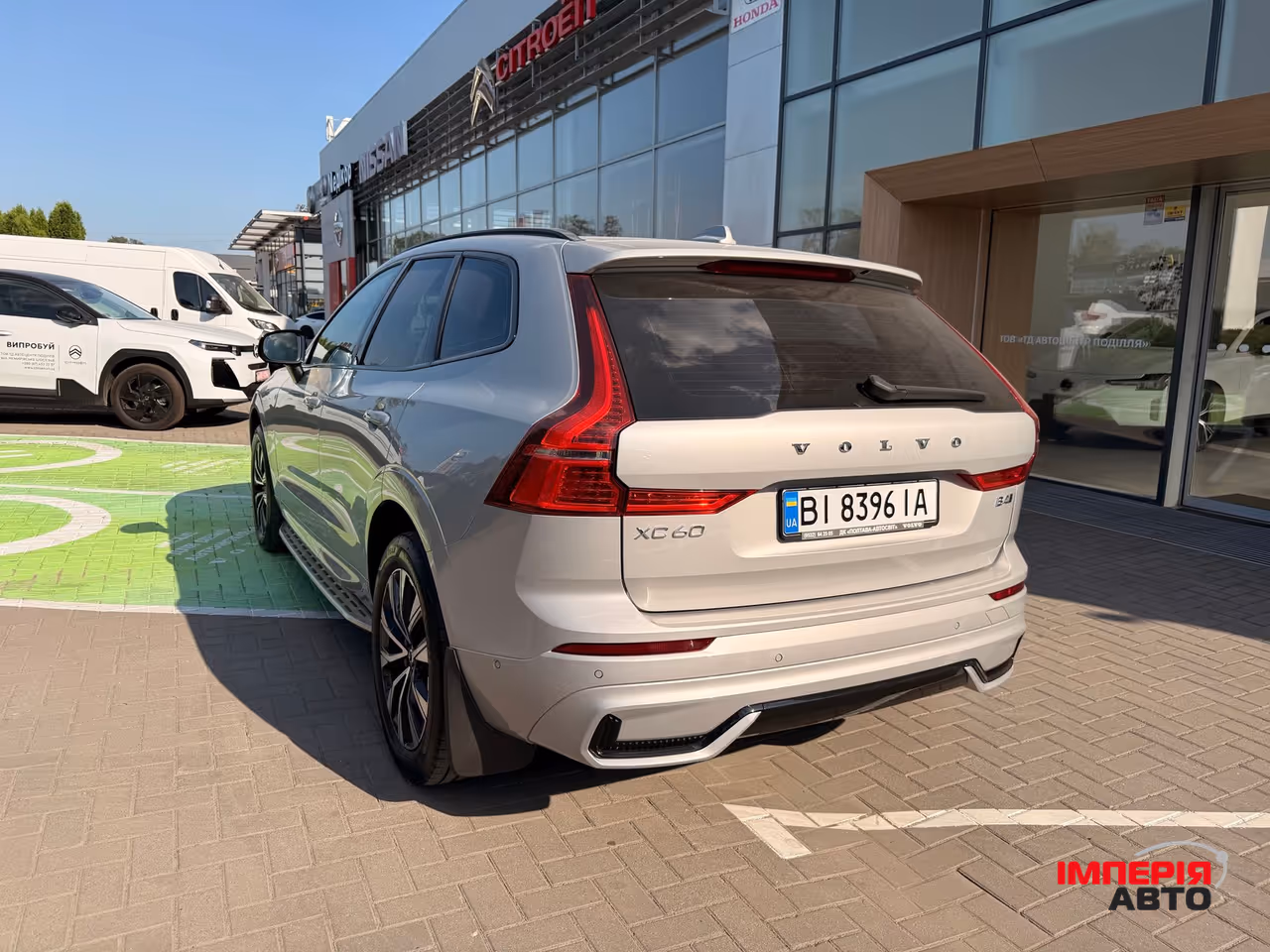 Volvo XC60 - фото 14