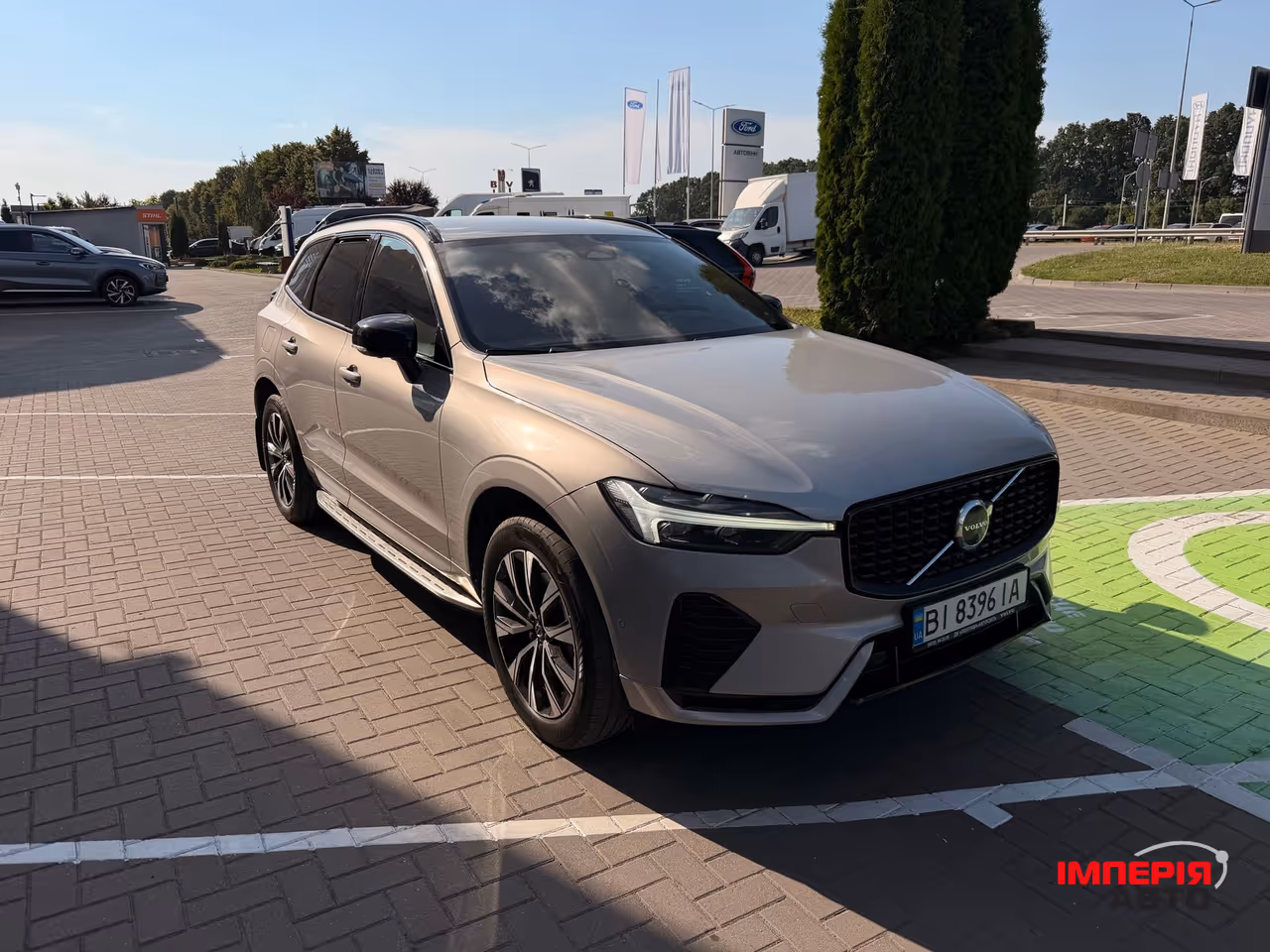 Volvo XC60 - фото 1
