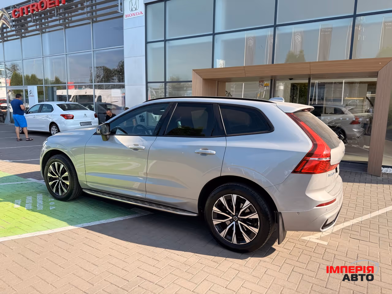 Volvo XC60 - фото 12