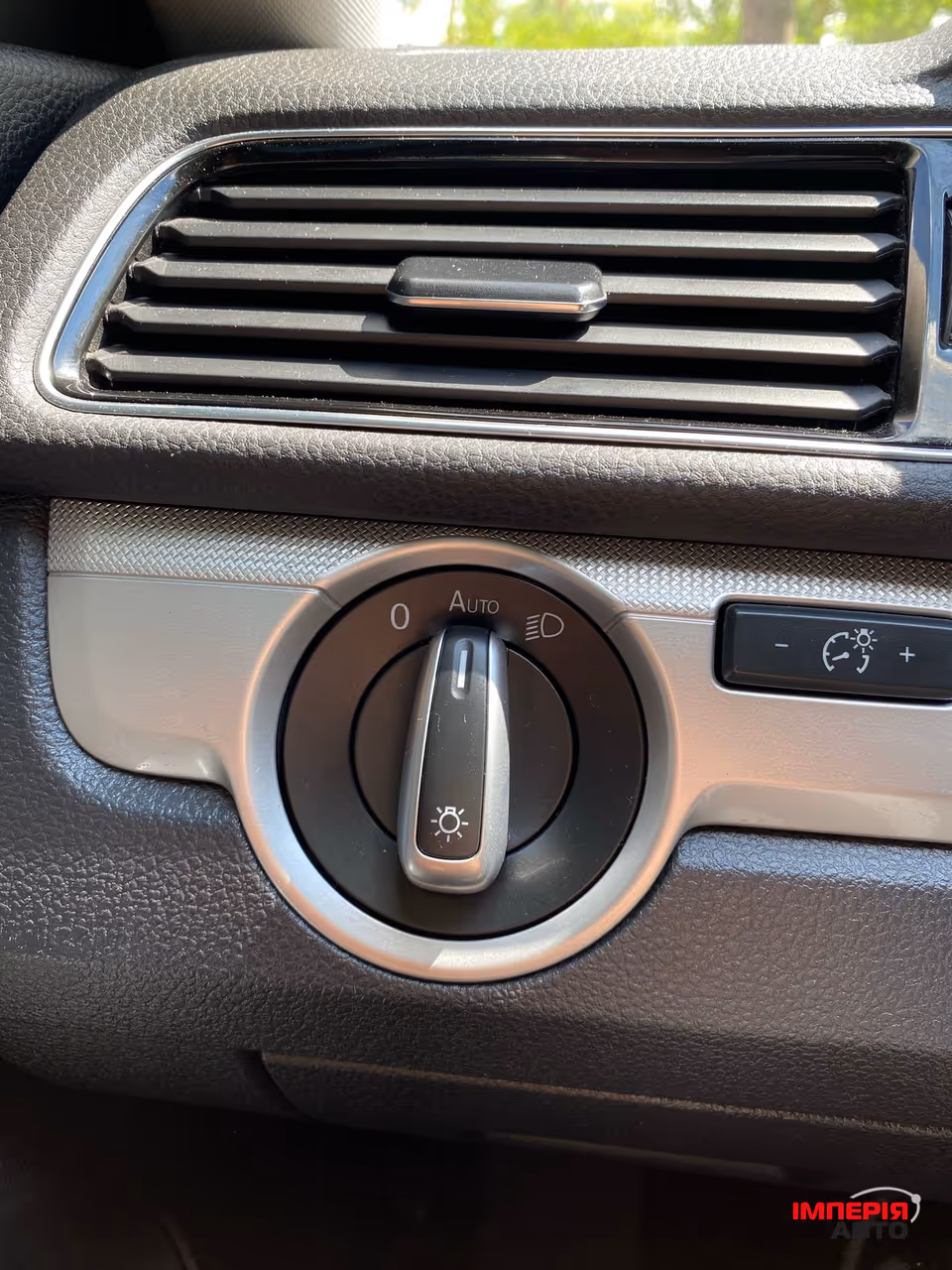 Volkswagen Passat USA/NMS - фото 12