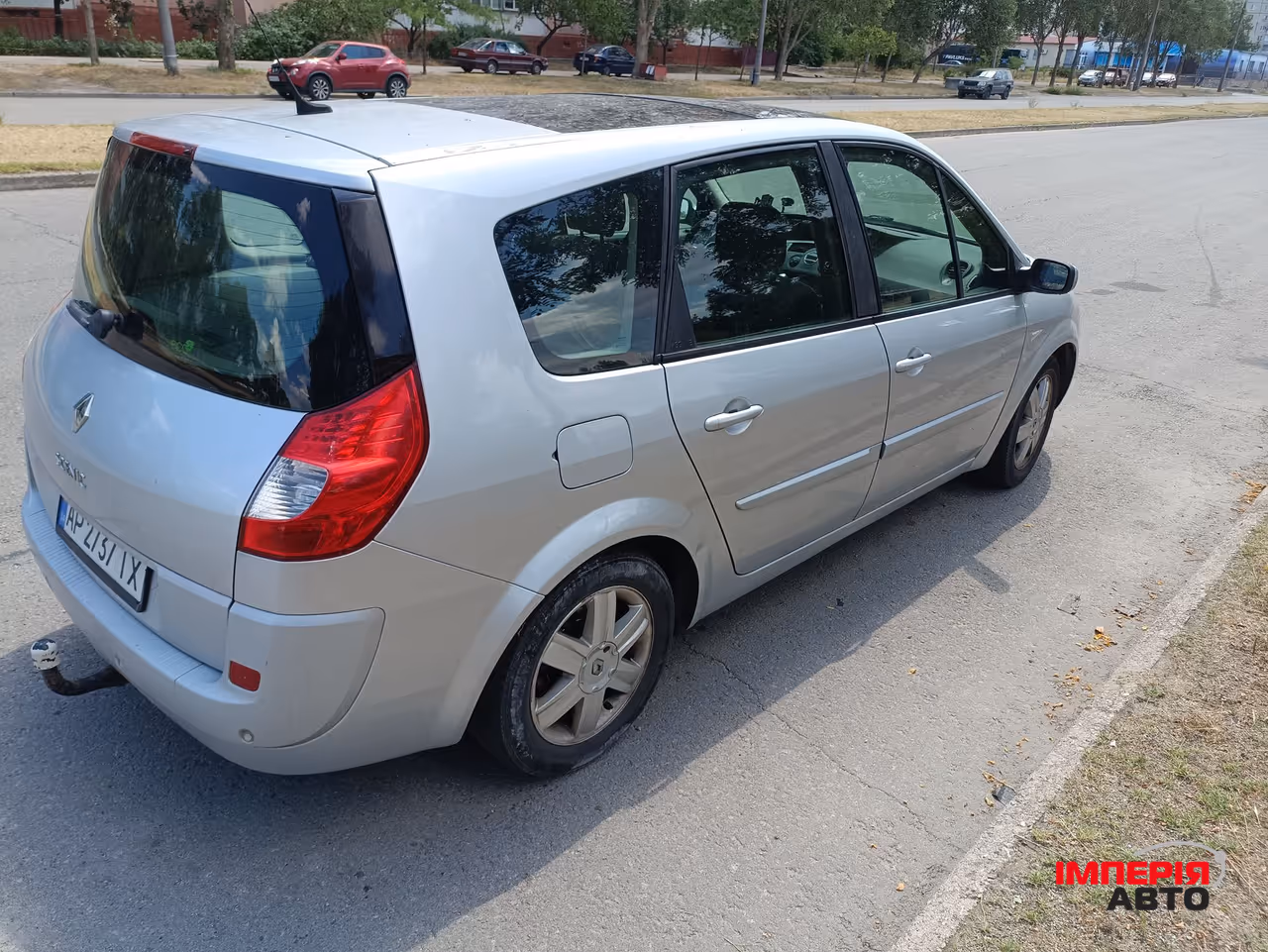 Renault Megane - фото 7