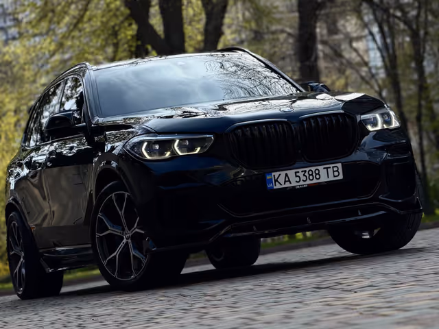 BMW X5 - фото 2