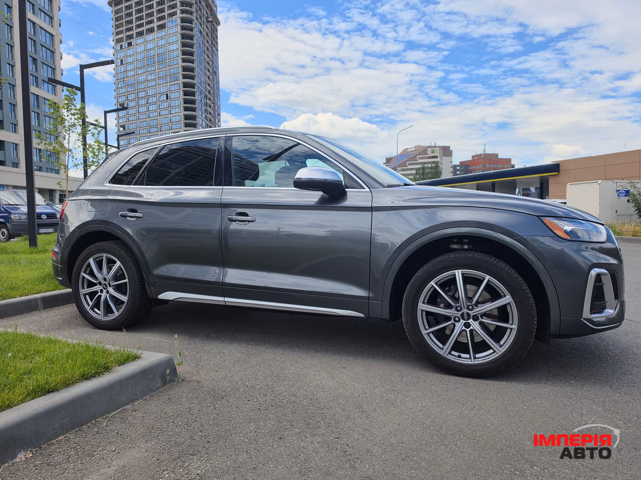 Audi SQ5 - фото 5