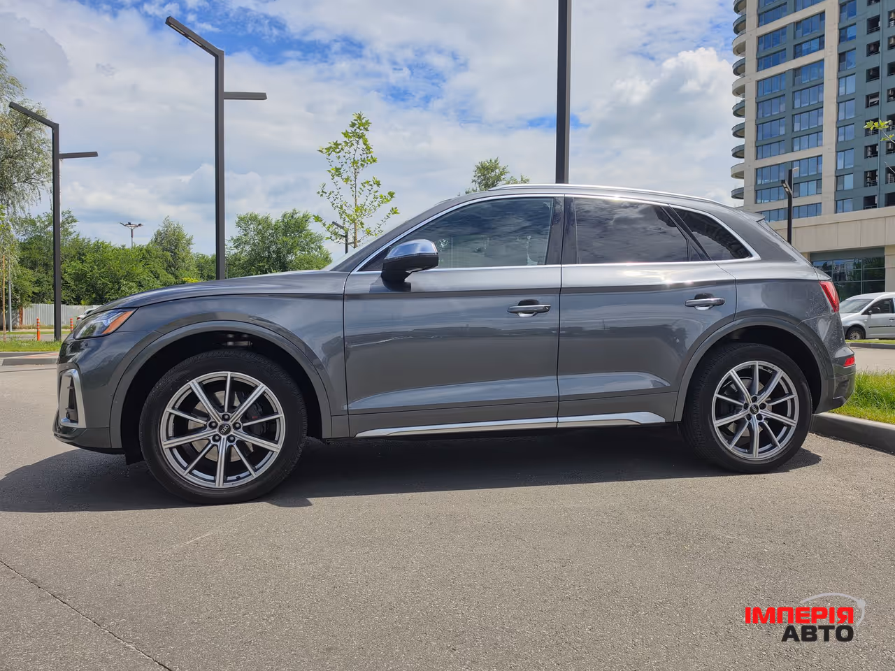 Audi SQ5 - фото 11