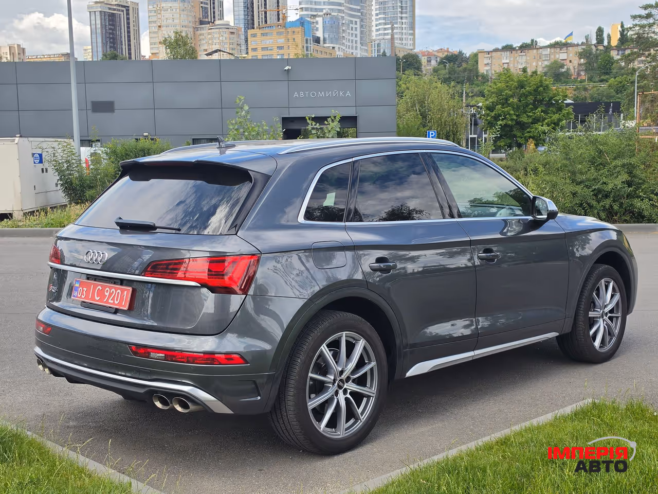 Audi SQ5 - фото 7