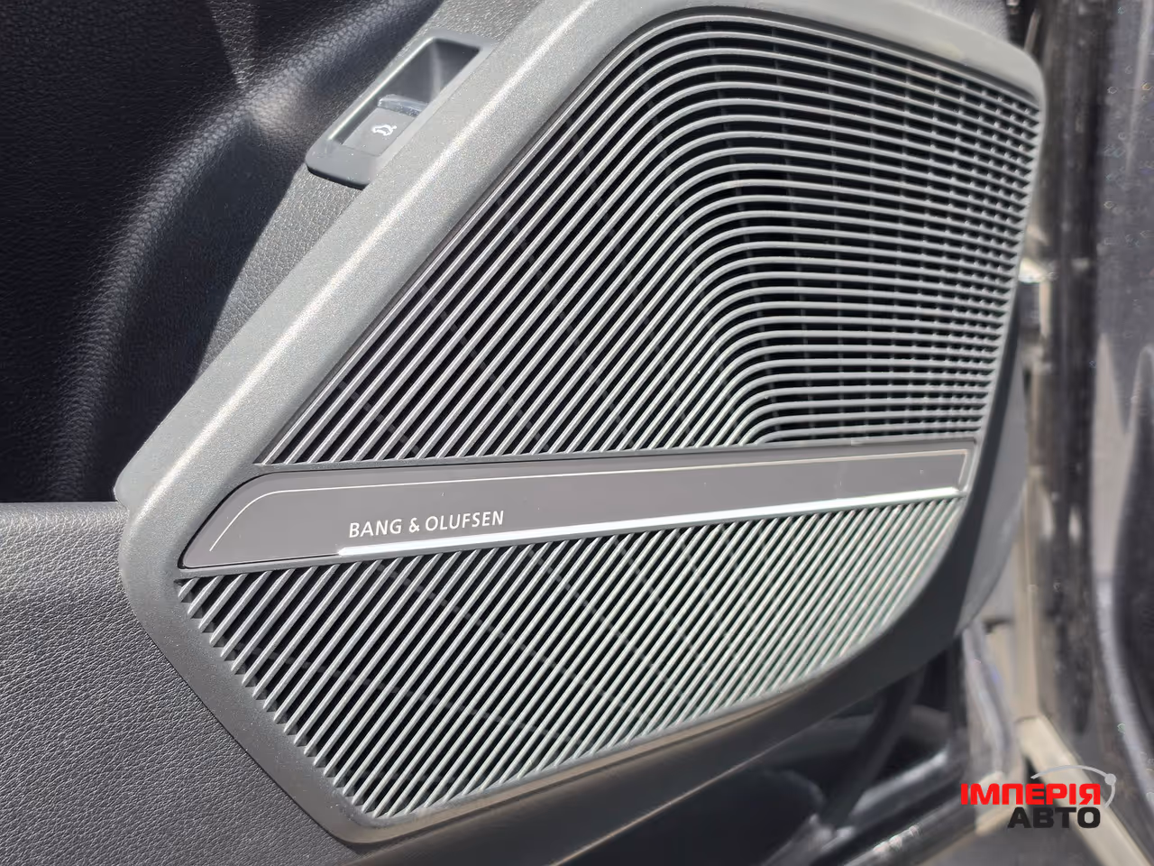 Audi SQ5 - фото 15