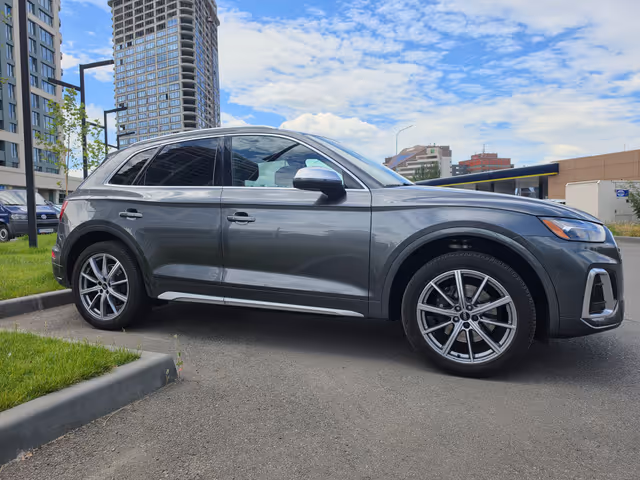 Audi SQ5 - фото 5