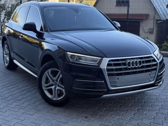 Audi Q5 - фото 4