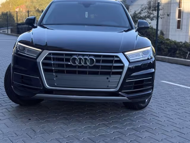 Audi Q5 - фото 3