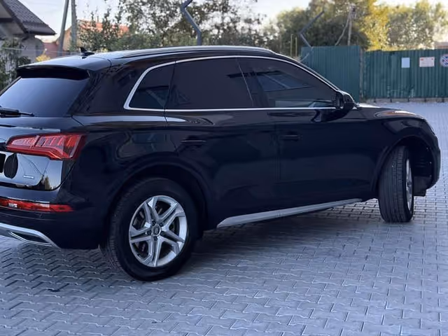 Audi Q5 - фото 5