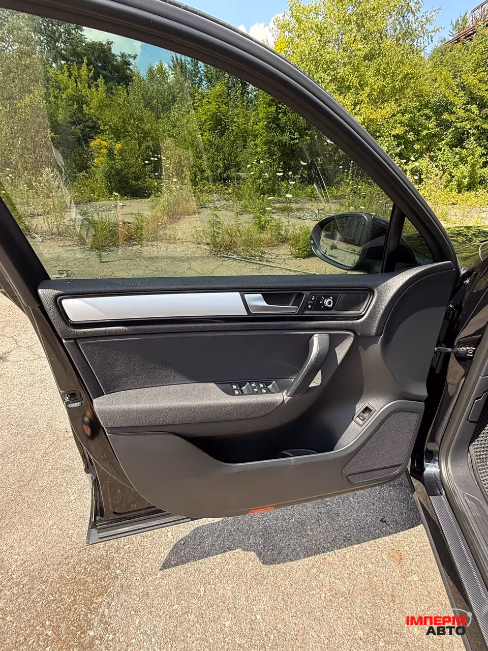 Volkswagen Touareg - фото 12