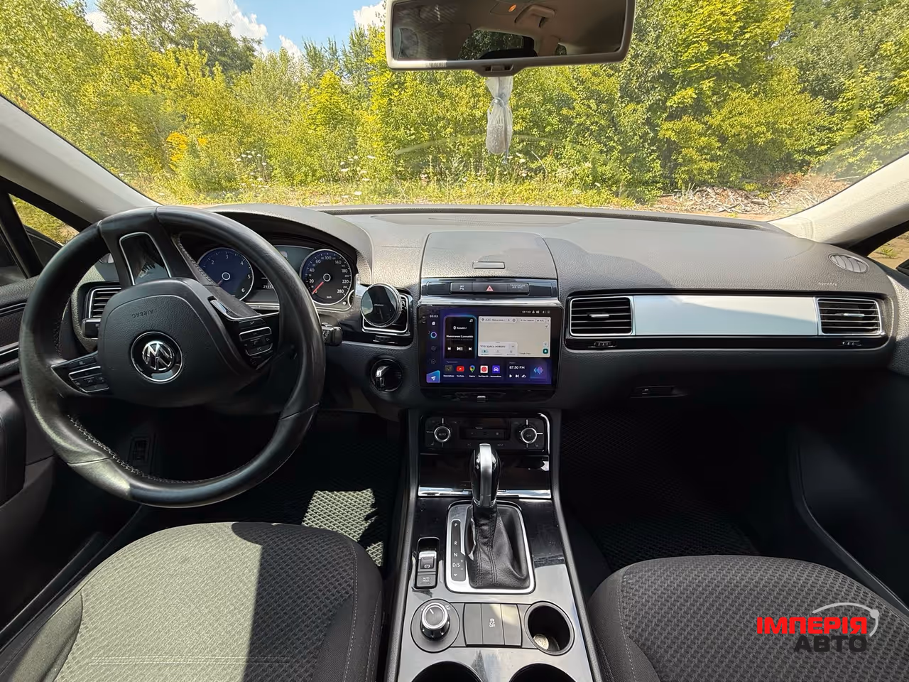 Volkswagen Touareg - фото 7