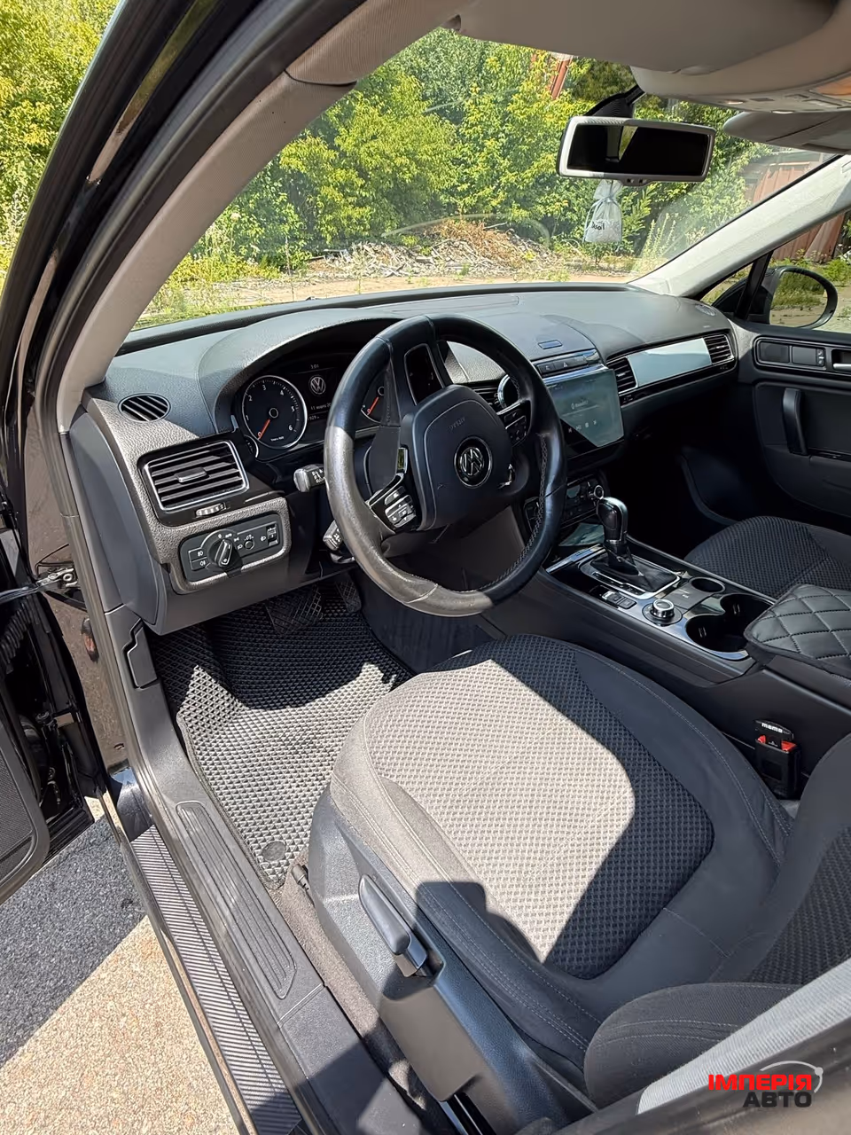 Volkswagen Touareg - фото 11
