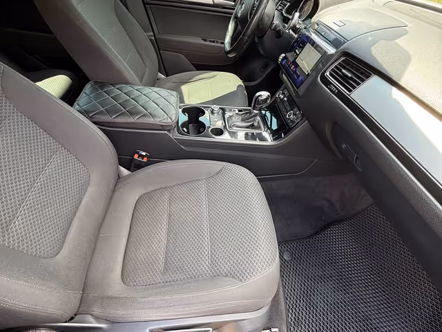 Volkswagen Touareg - зображення 5