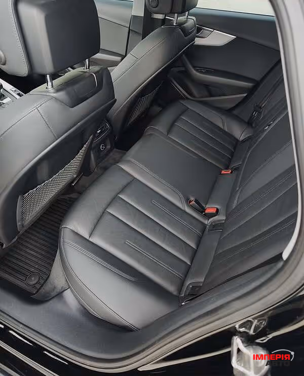 Audi A4 - фото 18