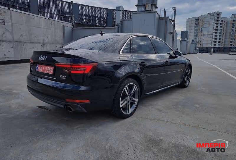 Audi A4 - фото 9