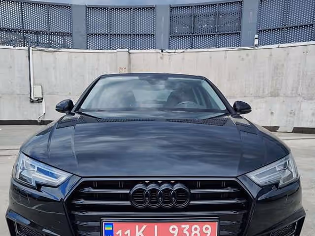 Audi A4 - фото 1