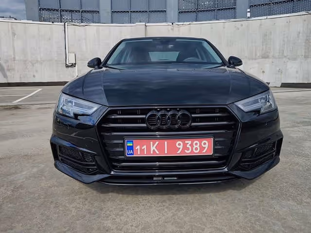 Audi A4 - фото 2