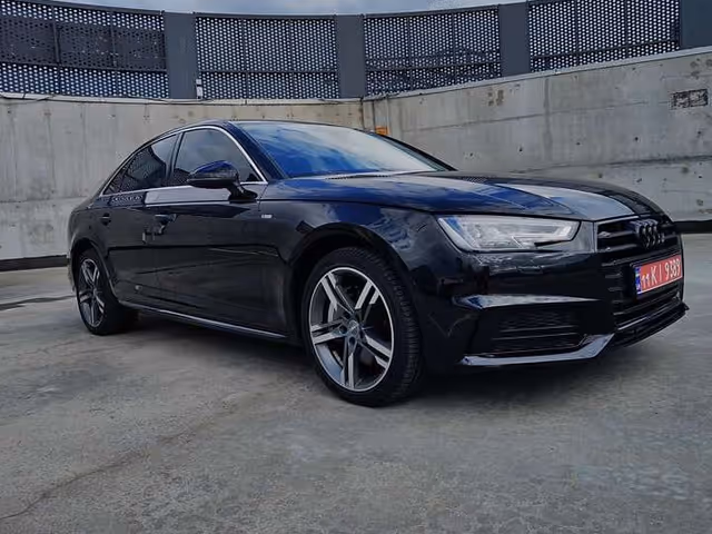 Audi A4 - фото 5