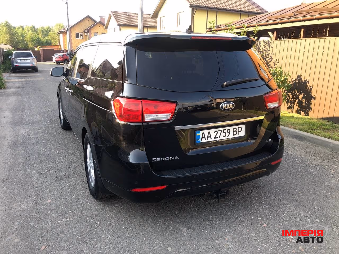 Kia Sedona - фото 2