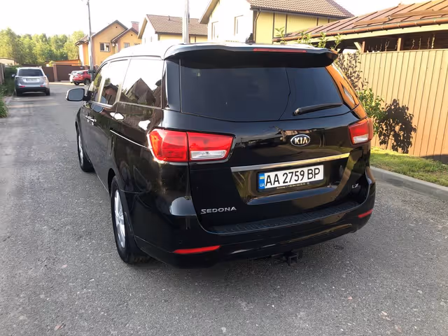 Kia Sedona - фото 2