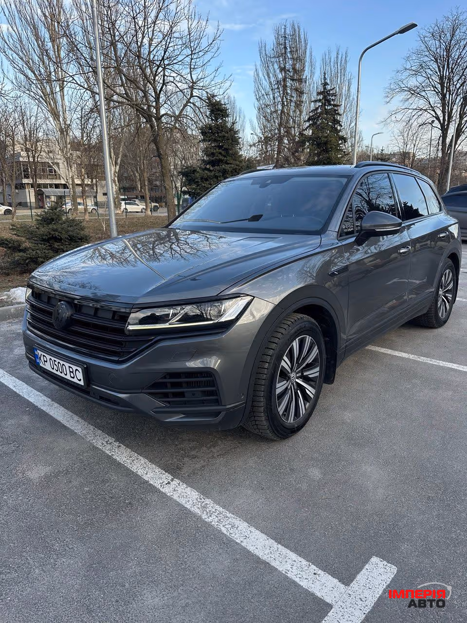 Volkswagen Touareg - фото 6