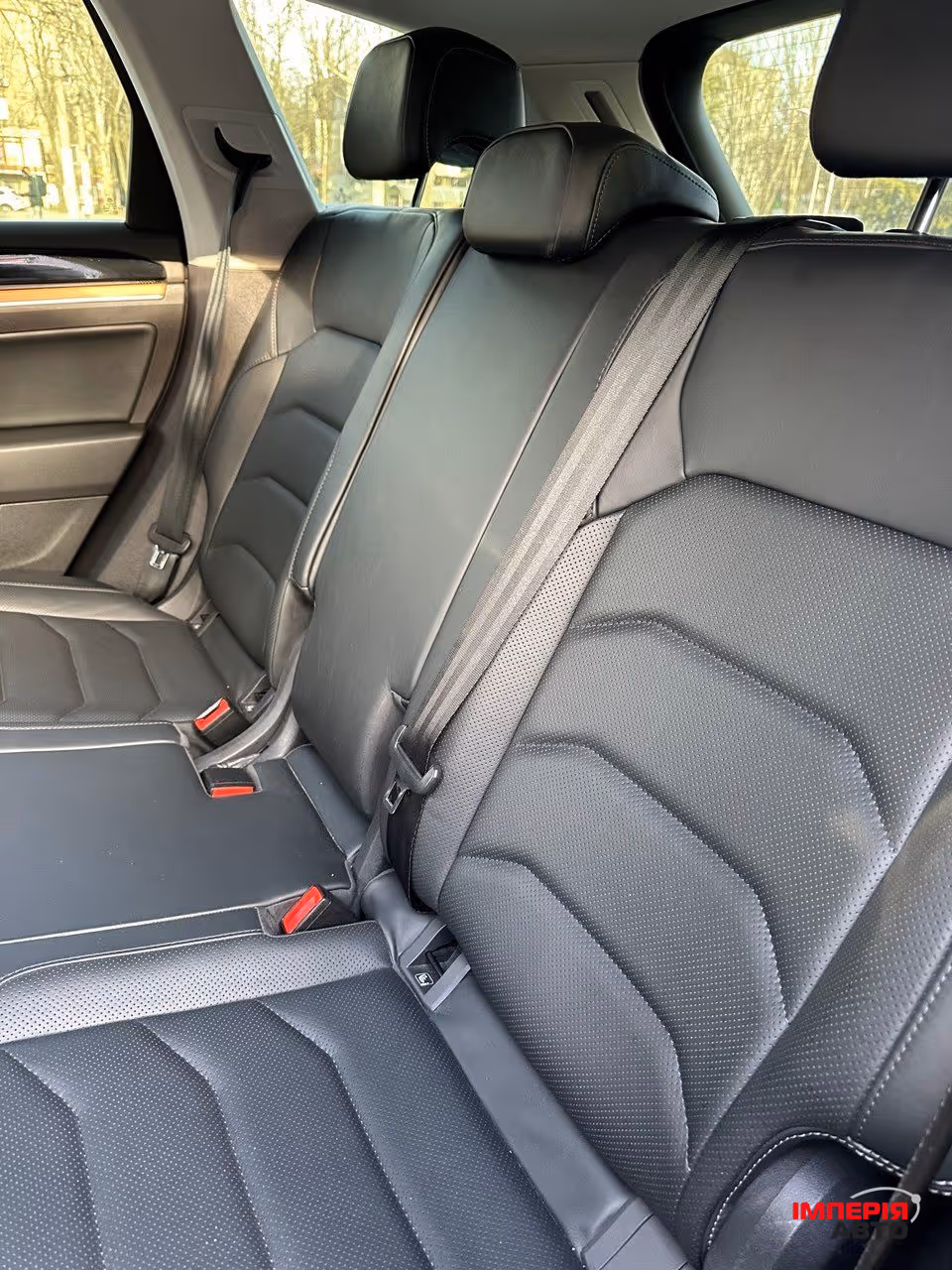 Volkswagen Touareg - фото 17