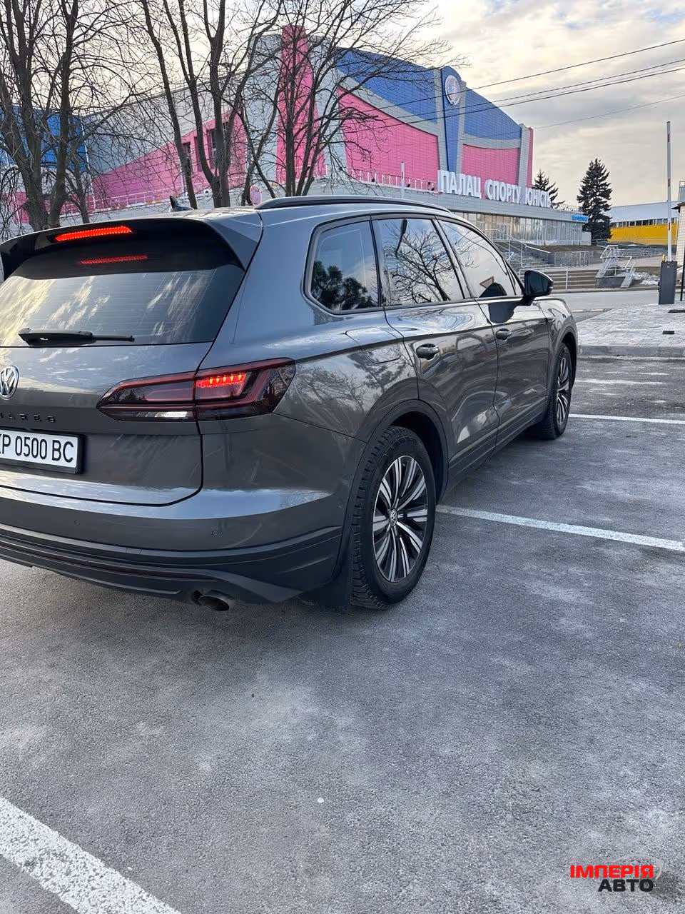 Volkswagen Touareg - фото 4