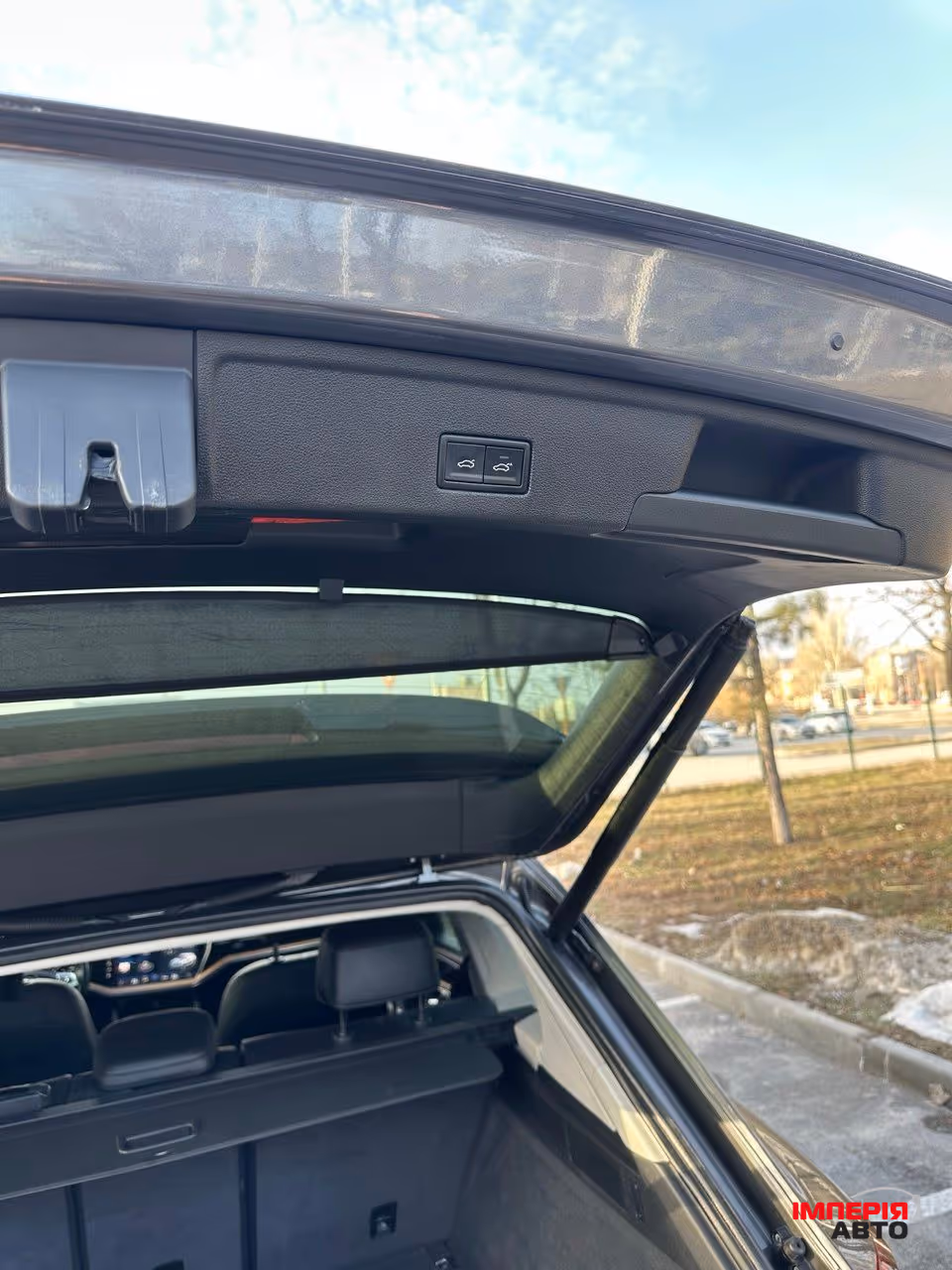 Volkswagen Touareg - фото 28