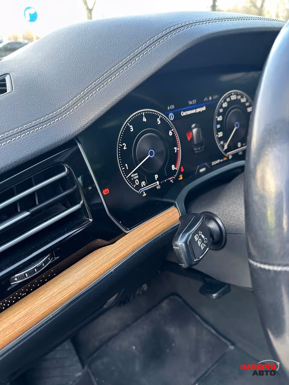 Volkswagen Touareg - фото 22