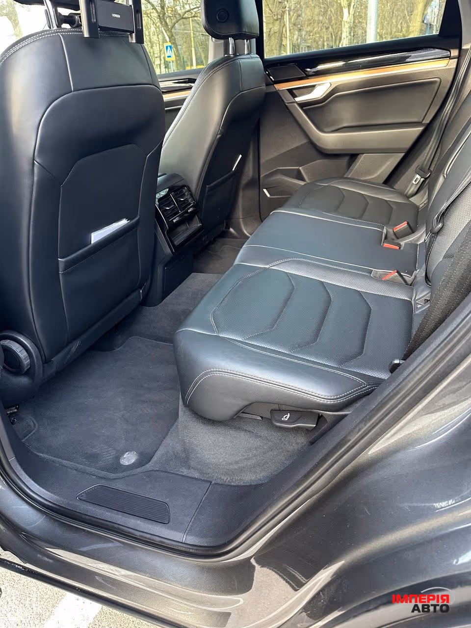 Volkswagen Touareg - фото 18
