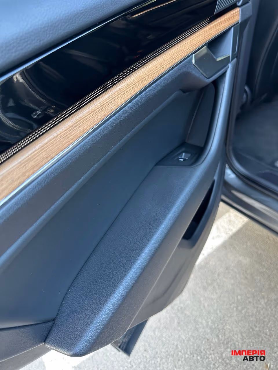 Volkswagen Touareg - фото 13