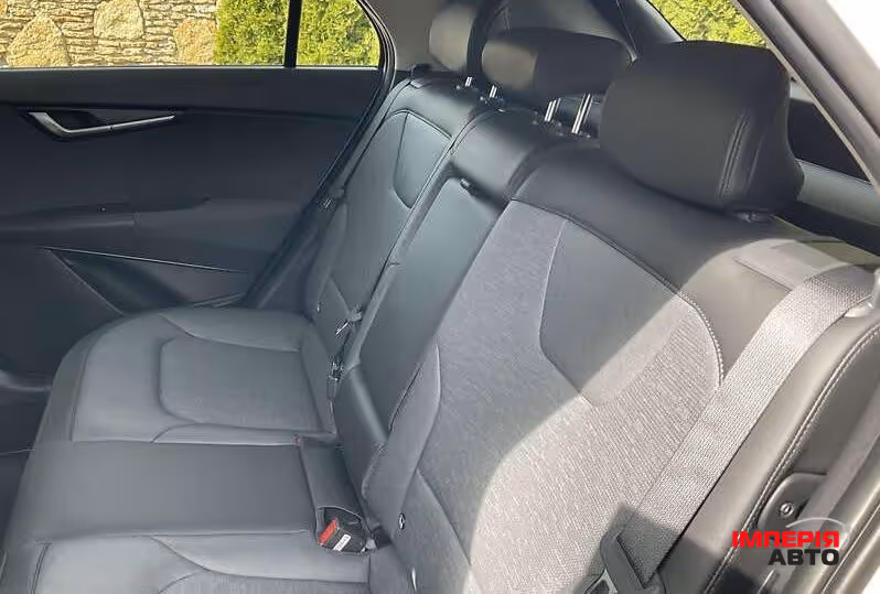 Kia Niro - фото 14