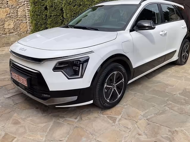 Kia Niro - фото 1