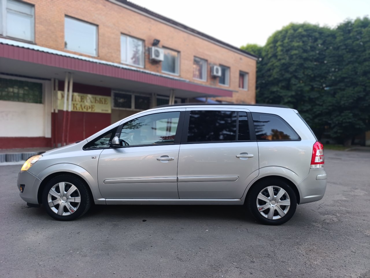 Opel Zafira - фото 3