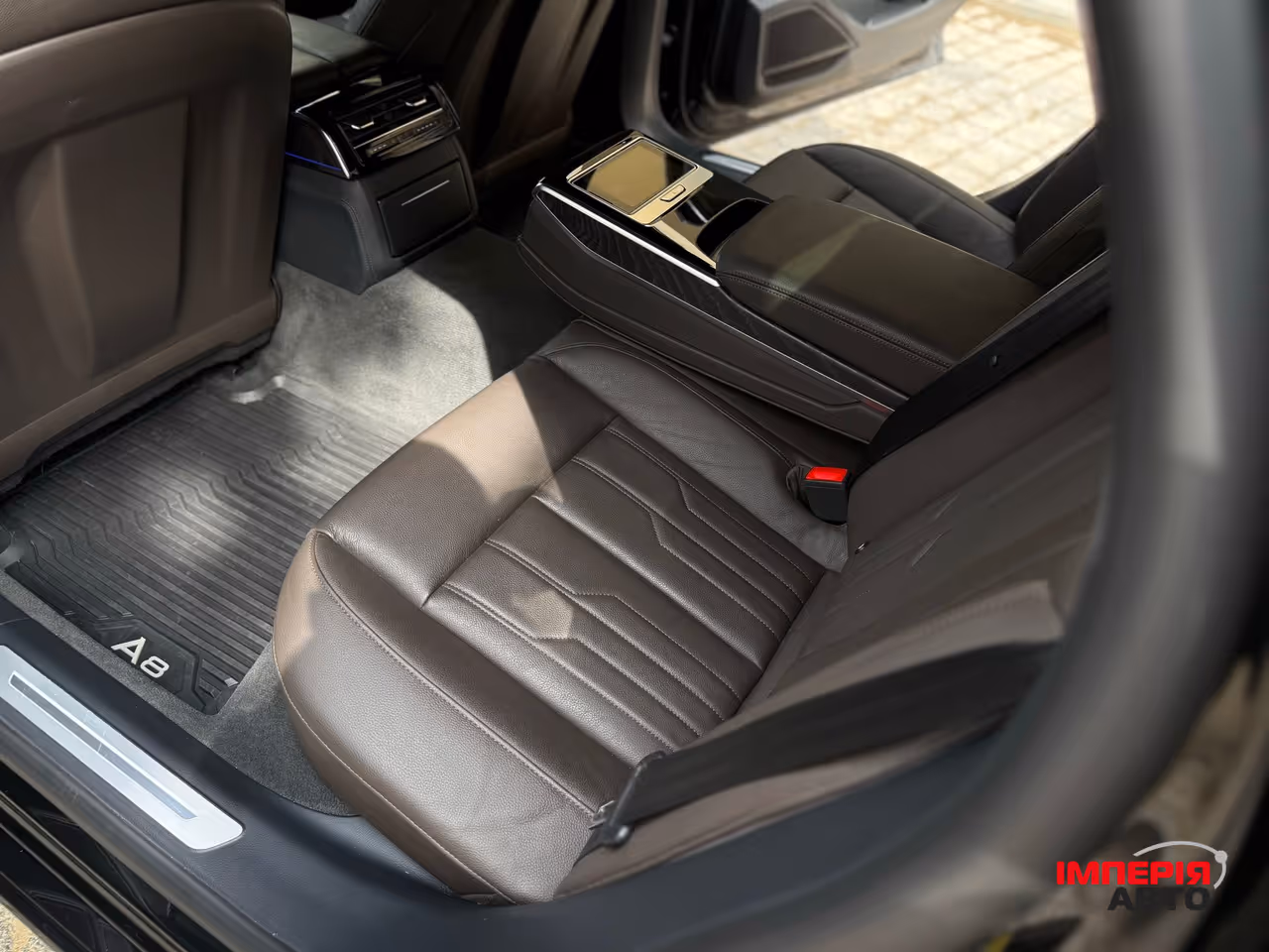 Audi A8 - фото 55