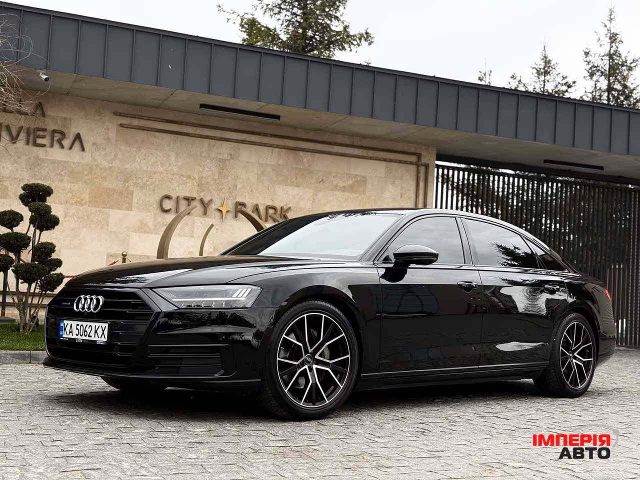 Audi A8 - фото 5