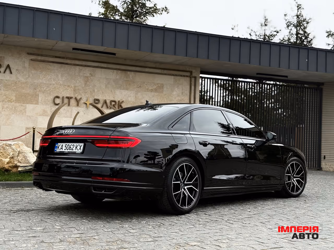 Audi A8 - фото 20