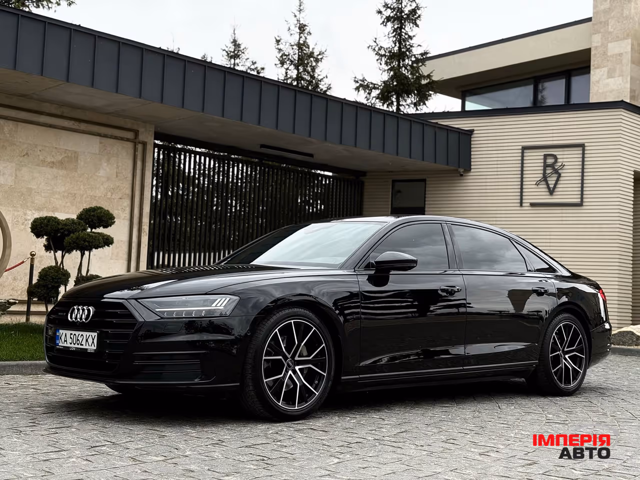 Audi A8 - фото 13