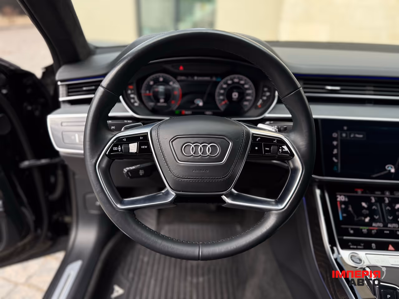 Audi A8 - фото 36