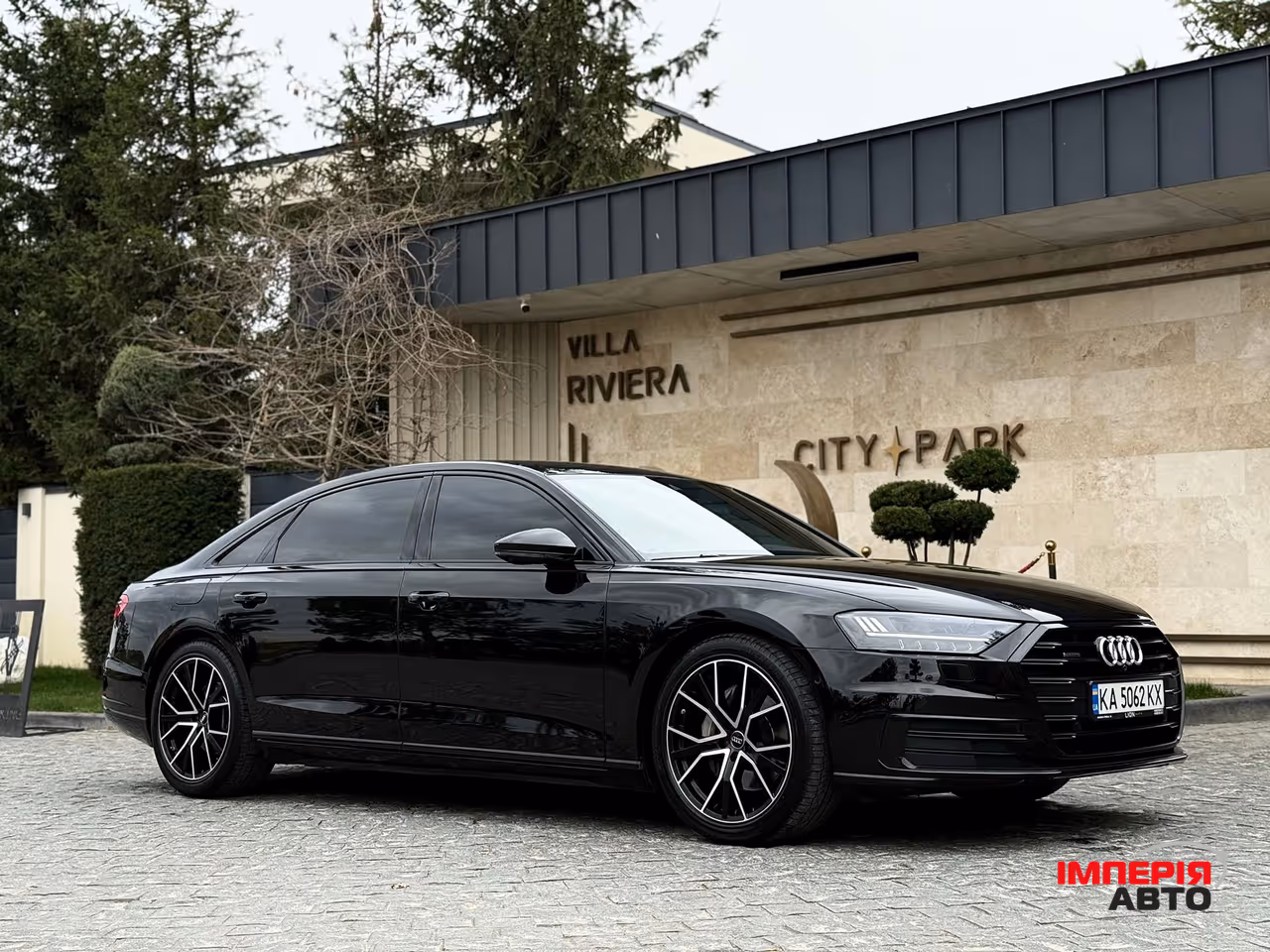 Audi A8 - фото 24