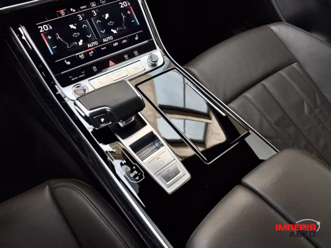 Audi A8 - фото 40