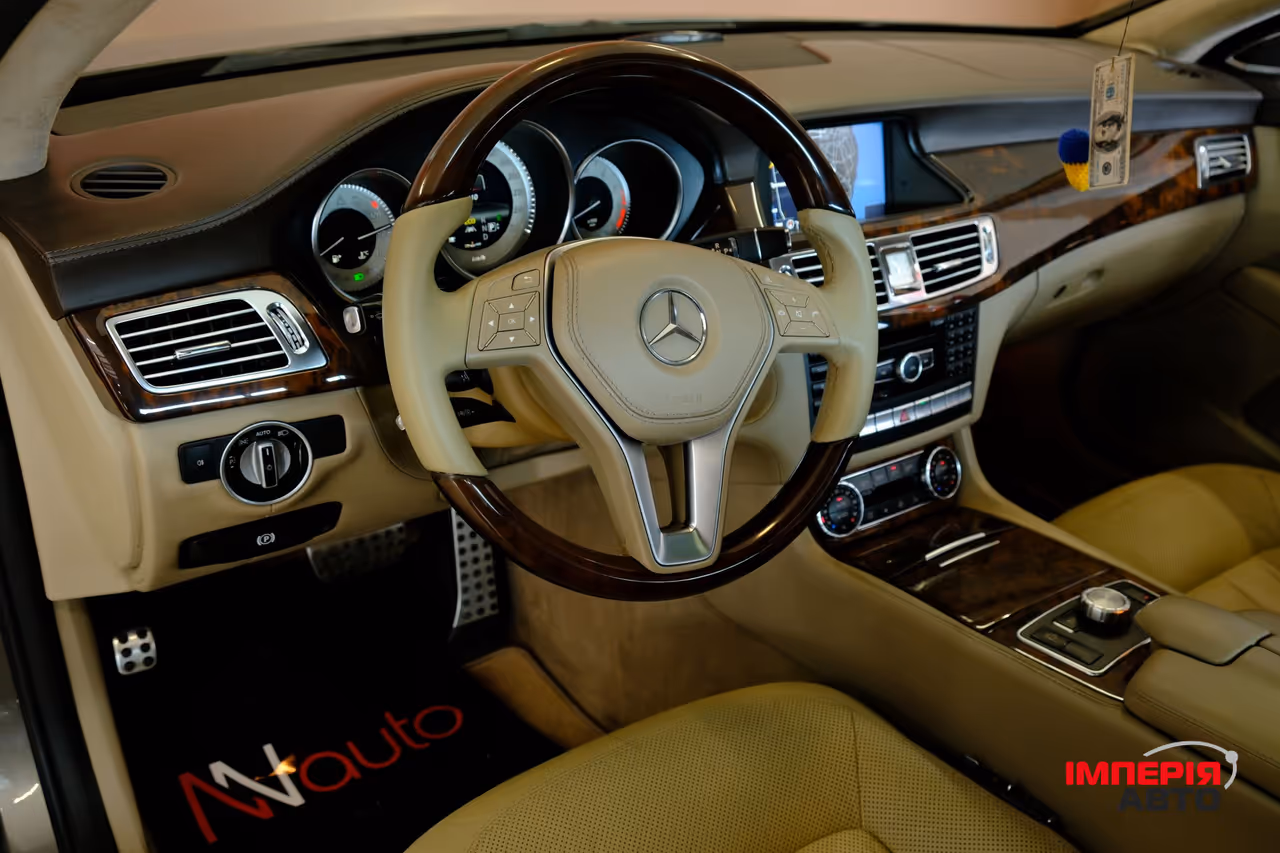 Mercedes-Benz CLS - фото 7