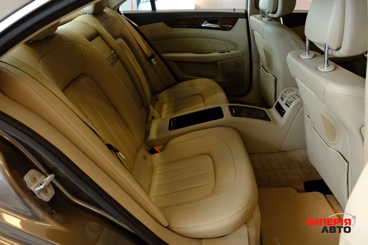 Mercedes-Benz CLS - фото 9