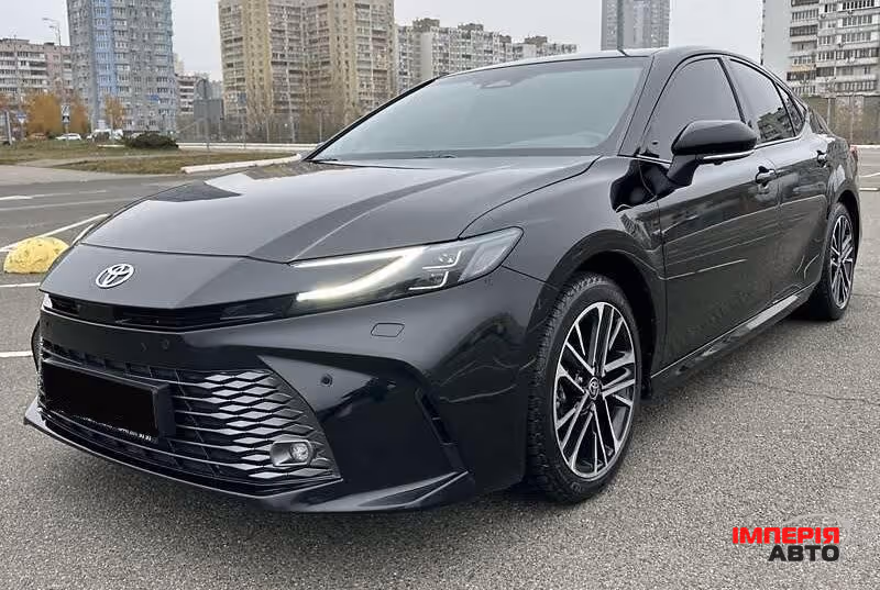 Toyota Camry - фото 2