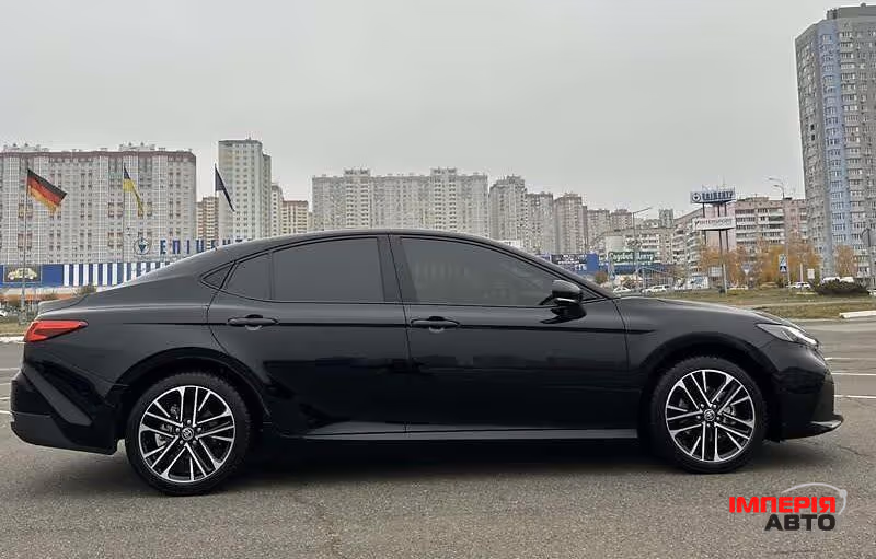 Toyota Camry - фото 4