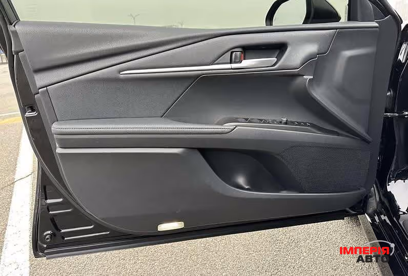 Toyota Camry - фото 8