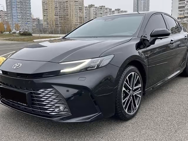 Toyota Camry - фото 2
