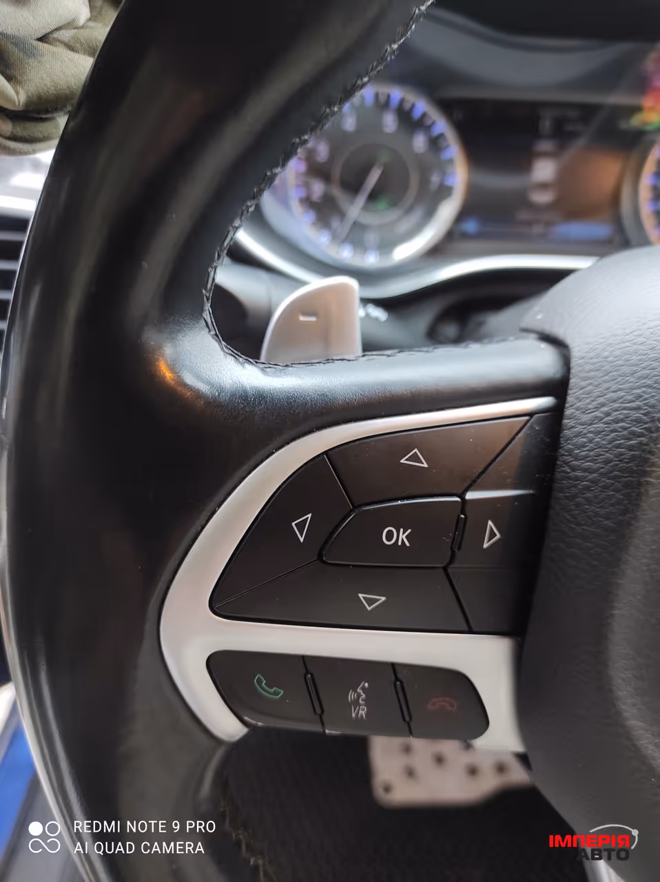 Chrysler 200 - фото 32