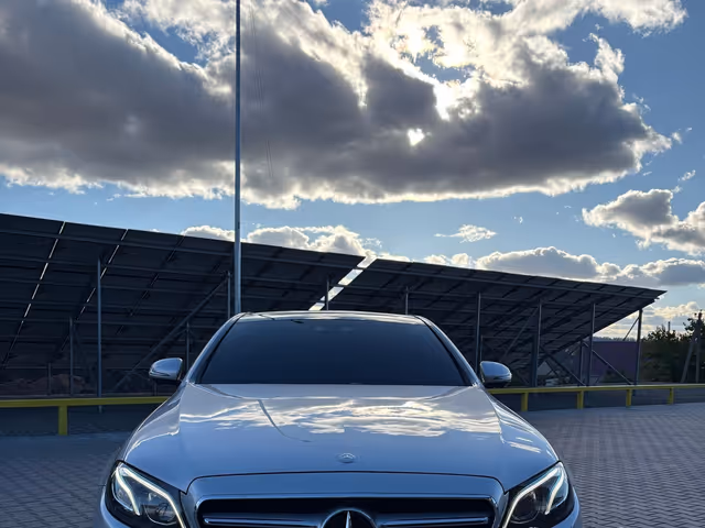 Mercedes-Benz E-Класс - фото 1
